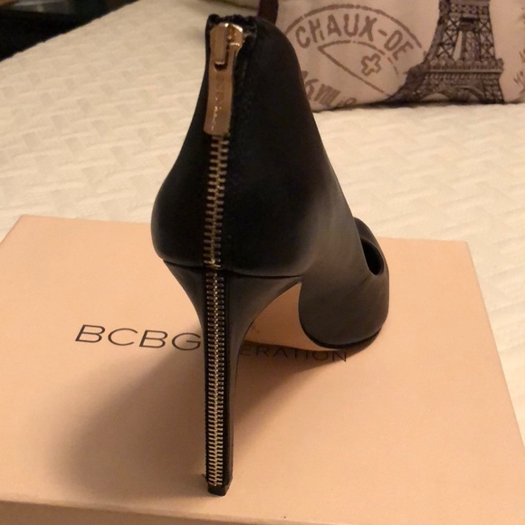 Heels, 9 medium - Picture 3 of 5